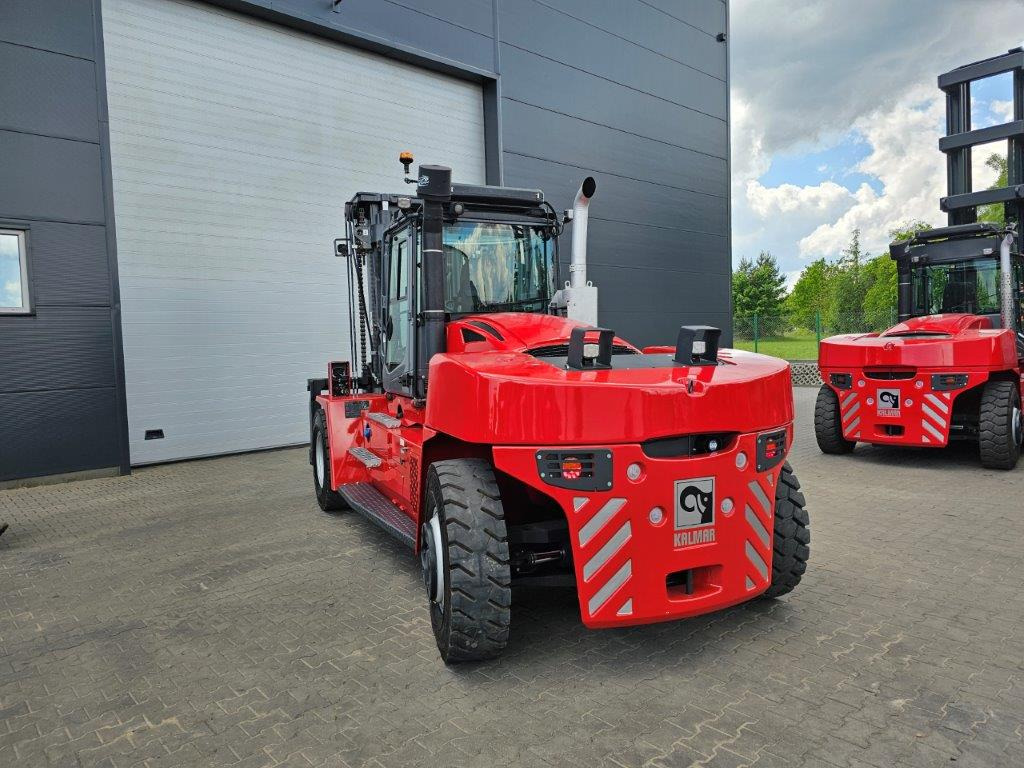 Kalmar DCG160-12 - Drehsitz - Dieseltrukki: kuva Kalmar DCG160-12 - Drehsitz - Dieseltrukki Kalmar DCG160-12 - Drehsitz - Dieseltrukki: kuva Kalmar DCG160-12 - Drehsitz - Dieseltrukki