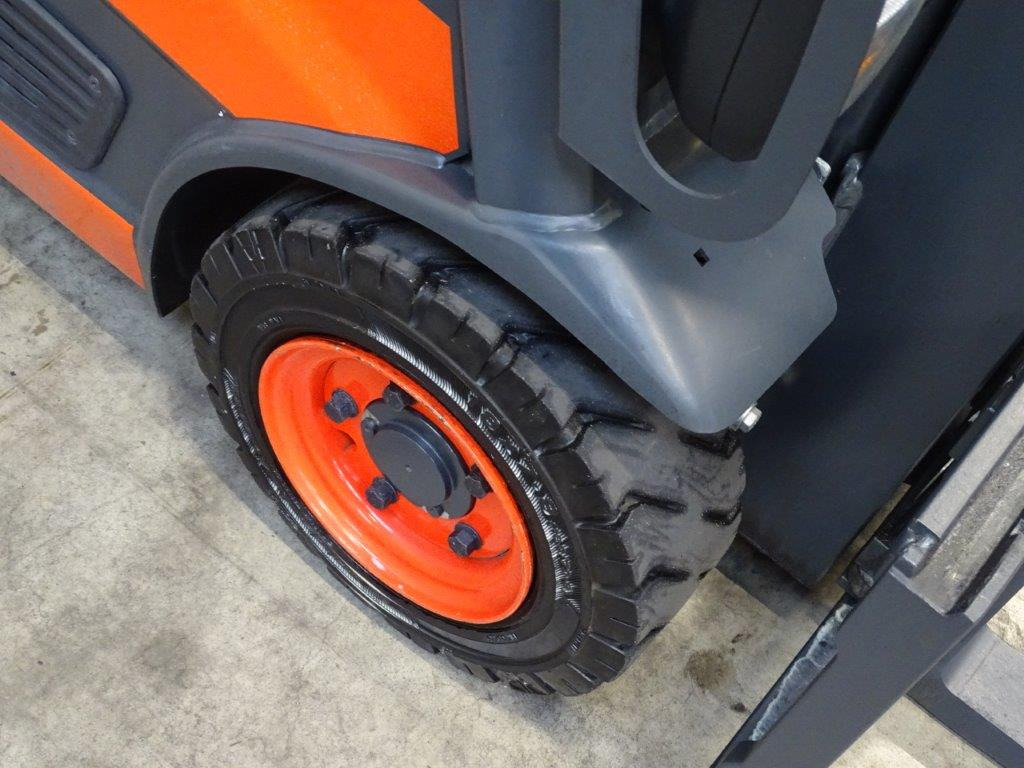 Linde E16P-02 - TRIPLEX - Sähkötrukki: kuva Linde E16P-02 - TRIPLEX - Sähkötrukki Linde E16P-02 - TRIPLEX - Sähkötrukki: kuva Linde E16P-02 - TRIPLEX - Sähkötrukki