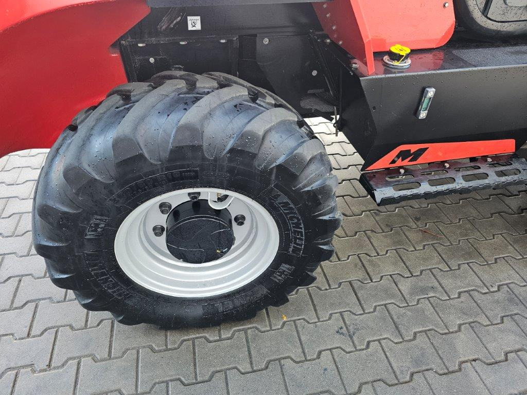 Manitou M50-4D - TRIPLEX- 4x4 - Maastotrukki: kuva Manitou M50-4D - TRIPLEX- 4x4 - Maastotrukki Manitou M50-4D - TRIPLEX- 4x4 - Maastotrukki: kuva Manitou M50-4D - TRIPLEX- 4x4 - Maastotrukki