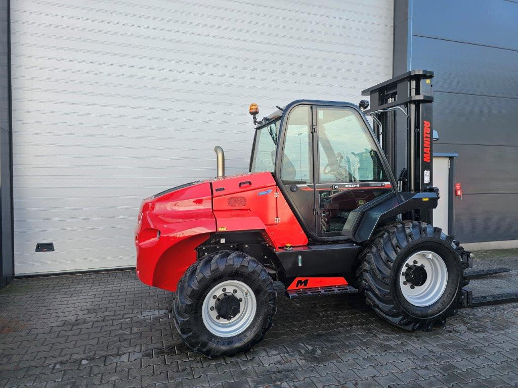 Manitou M50-4D - TRIPLEX- 4x4 - Maastotrukki: kuva Manitou M50-4D - TRIPLEX- 4x4 - Maastotrukki Manitou M50-4D - TRIPLEX- 4x4 - Maastotrukki: kuva Manitou M50-4D - TRIPLEX- 4x4 - Maastotrukki