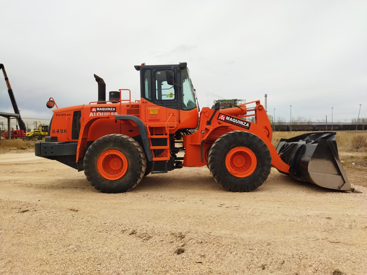 DOOSAN DL300 - Pyöräkuormaaja: kuva DOOSAN DL300 - Pyöräkuormaaja DOOSAN DL300 - Pyöräkuormaaja: kuva DOOSAN DL300 - Pyöräkuormaaja