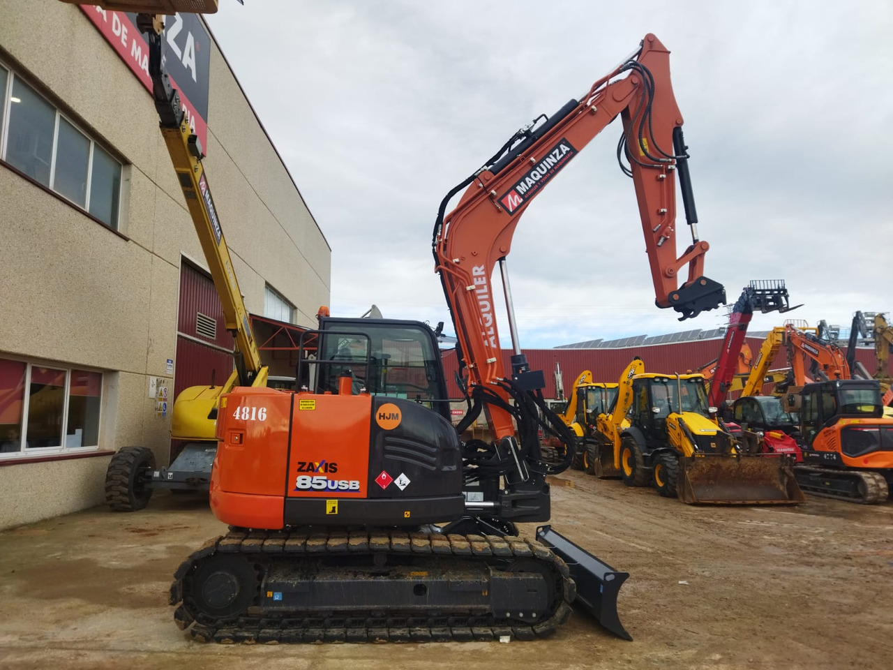 HITACHI ZX85USB-6 - Minikuormaaja: kuva HITACHI ZX85USB-6 - Minikuormaaja HITACHI ZX85USB-6 - Minikuormaaja: kuva HITACHI ZX85USB-6 - Minikuormaaja