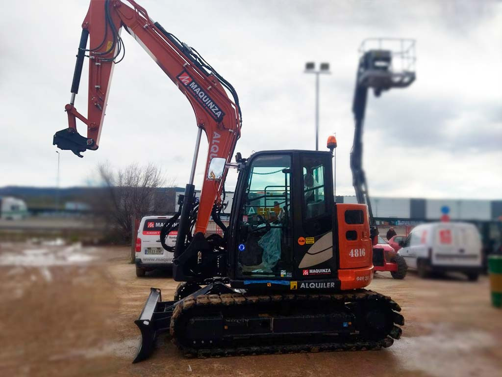 HITACHI ZX85USB-6 - Minikuormaaja: kuva HITACHI ZX85USB-6 - Minikuormaaja HITACHI ZX85USB-6 - Minikuormaaja: kuva HITACHI ZX85USB-6 - Minikuormaaja