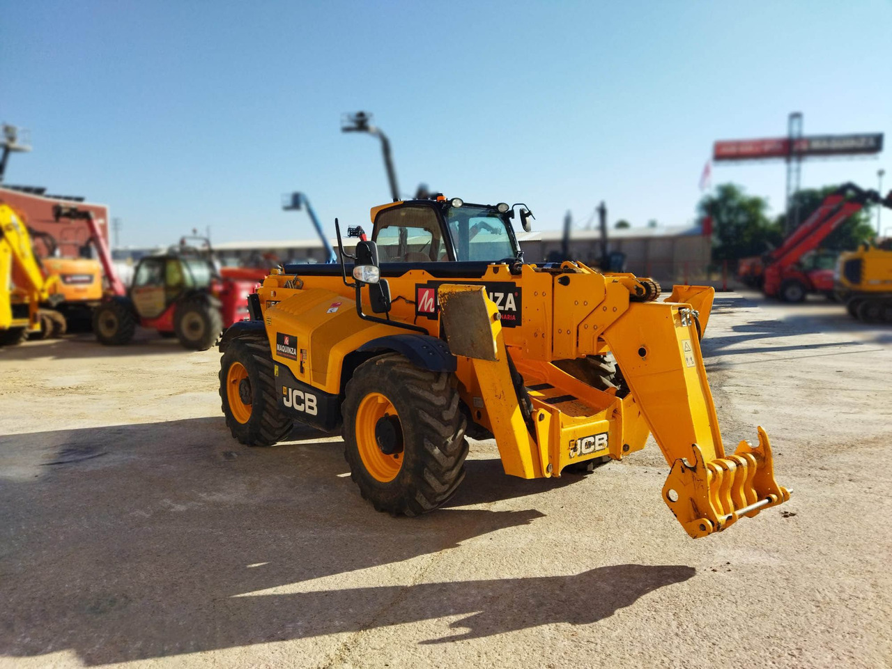 JCB 540.180 - Kurottaja: kuva  JCB 540.180 - Kurottaja JCB 540.180 - Kurottaja: kuva  JCB 540.180 - Kurottaja