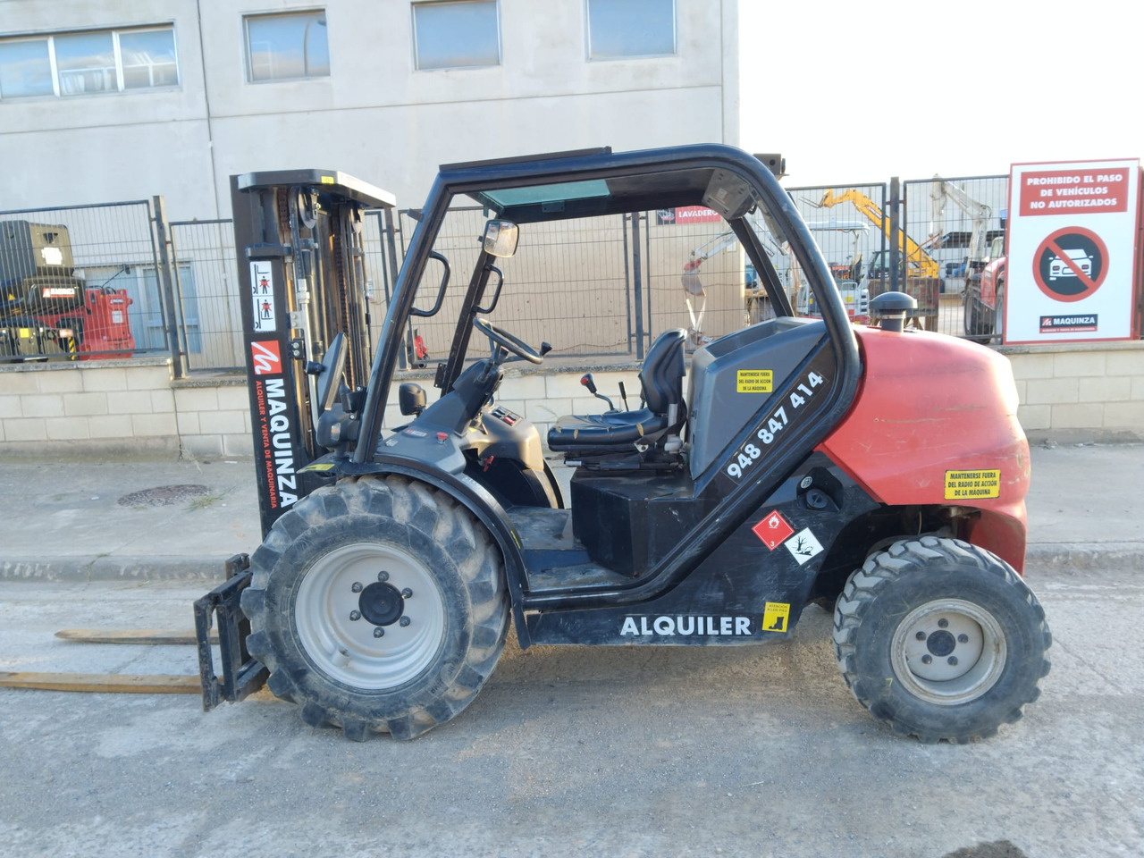 MANITOU MC18.4 D - Dieseltrukki: kuva MANITOU MC18.4 D - Dieseltrukki MANITOU MC18.4 D - Dieseltrukki: kuva MANITOU MC18.4 D - Dieseltrukki
