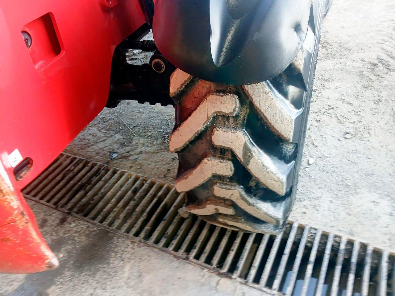 MANITOU MT1335 EASY - Kurottaja: kuva MANITOU MT1335 EASY - Kurottaja MANITOU MT1335 EASY - Kurottaja: kuva MANITOU MT1335 EASY - Kurottaja