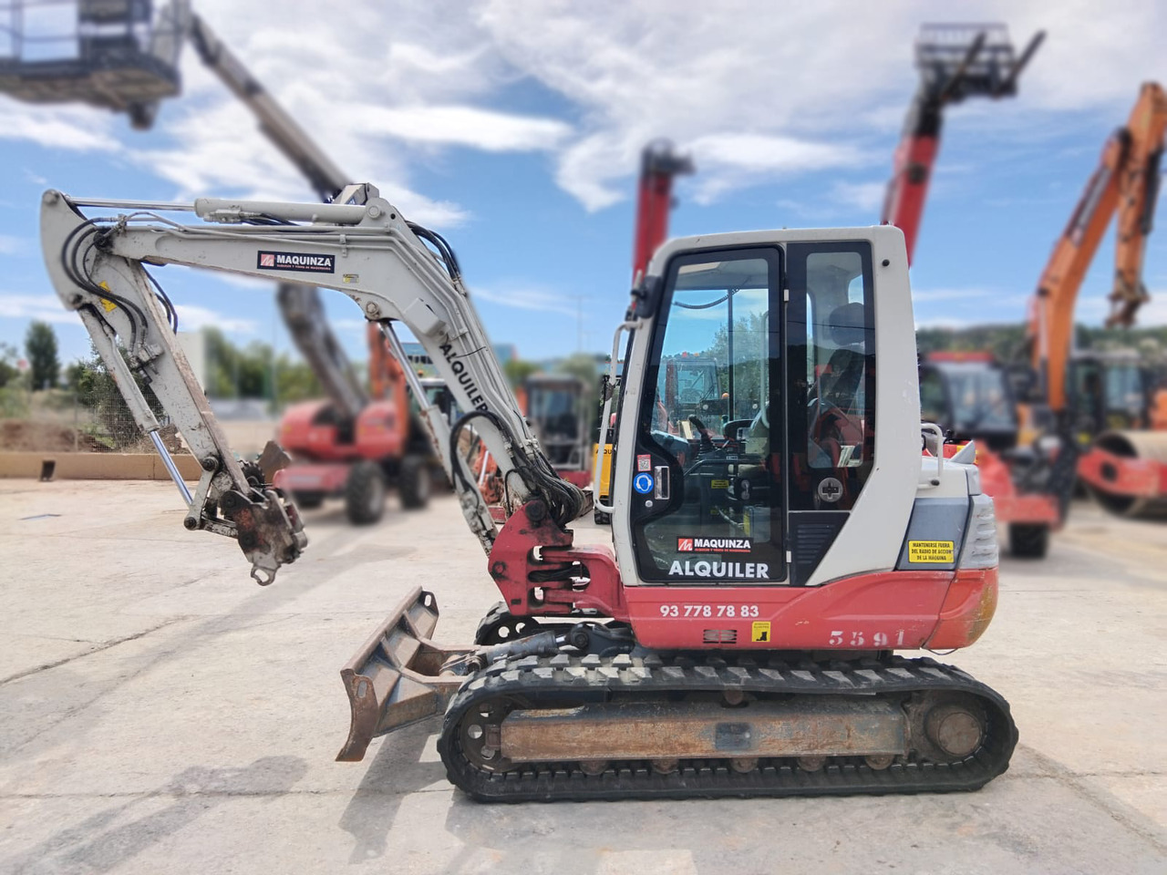 TAKEUCHI TB250 - Minikuormaaja: kuva TAKEUCHI TB250 - Minikuormaaja TAKEUCHI TB250 - Minikuormaaja: kuva TAKEUCHI TB250 - Minikuormaaja