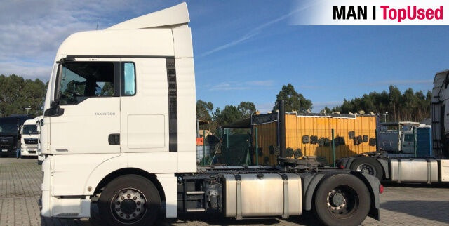 MAN TGX 18.500 4X2 BLS - Vetopöytäauto: kuva MAN TGX 18.500 4X2 BLS - Vetopöytäauto MAN TGX 18.500 4X2 BLS - Vetopöytäauto: kuva MAN TGX 18.500 4X2 BLS - Vetopöytäauto