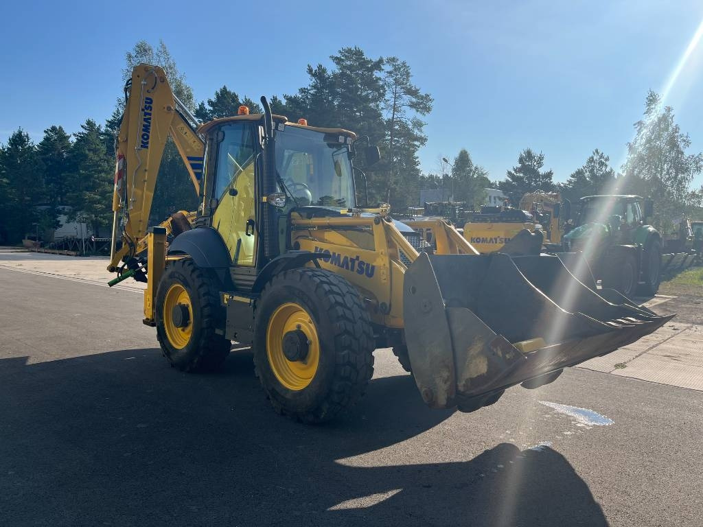 Komatsu WB 97 S-8 - Kaivuri-trukki: kuva Komatsu WB 97 S-8 - Kaivuri-trukki Komatsu WB 97 S-8 - Kaivuri-trukki: kuva Komatsu WB 97 S-8 - Kaivuri-trukki