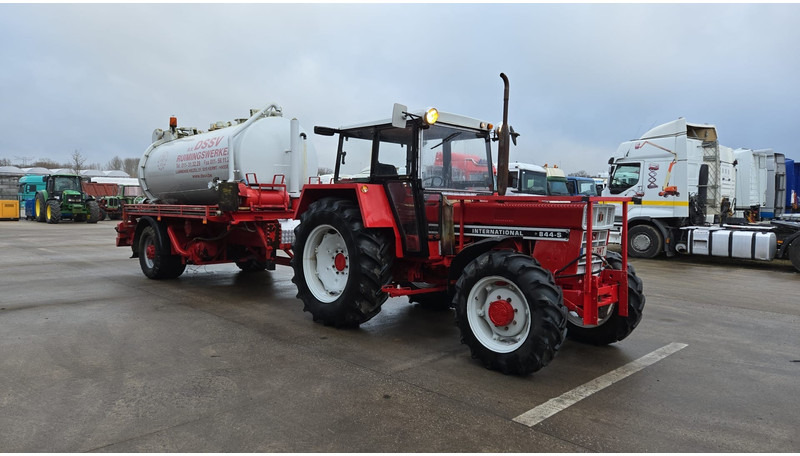 Case International 844 S (VIDANGEUR !!! / VACUUM !!! / 4X4 / BELGIAN TRACTOR / PERFECT CONDITION / 6000 + 1500L / POMP 100L/MIN) - Puhtaanpitoauto: kuva Case International 844 S (VIDANGEUR !!! / VACUUM !!! / 4X4 / BELGIAN TRACTOR / PERFECT CONDITION / 6000 + 1500L / POMP 100L/MIN) - Puhtaanpitoauto Case International 844 S (VIDANGEUR !!! / VACUUM !!! / 4X4 / BELGIAN TRACTOR / PERFECT CONDITION / 6000 + 1500L / POMP 100L/MIN) - Puhtaanpitoauto: kuva Case International 844 S (VIDANGEUR !!! / VACUUM !!! / 4X4 / BELGIAN TRACTOR / PERFECT CONDITION / 6000 + 1500L / POMP 100L/MIN) - Puhtaanpitoauto