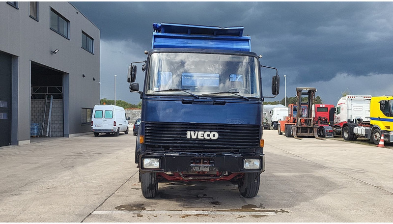 Iveco Magirus 340-34 (GRAND PONT / LAMES / POMPE MANUELLE / PARFAIT) - Kippiauto kuorma-auto: kuva Iveco Magirus 340-34 (GRAND PONT / LAMES / POMPE MANUELLE / PARFAIT) - Kippiauto kuorma-auto Iveco Magirus 340-34 (GRAND PONT / LAMES / POMPE MANUELLE / PARFAIT) - Kippiauto kuorma-auto: kuva Iveco Magirus 340-34 (GRAND PONT / LAMES / POMPE MANUELLE / PARFAIT) - Kippiauto kuorma-auto