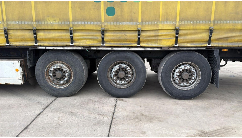 Krone BPW- (BPW AXLES / DISC BRAKES / FREINS DISQUE) - Pressukapellipuoliperävaunu: kuva Krone BPW- (BPW AXLES / DISC BRAKES / FREINS DISQUE) - Pressukapellipuoliperävaunu Krone BPW- (BPW AXLES / DISC BRAKES / FREINS DISQUE) - Pressukapellipuoliperävaunu: kuva Krone BPW- (BPW AXLES / DISC BRAKES / FREINS DISQUE) - Pressukapellipuoliperävaunu