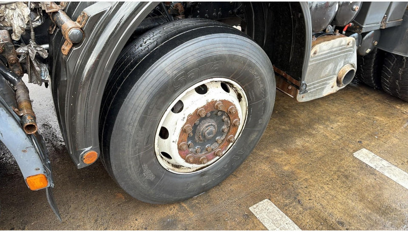 Kippiauto kuorma-auto MAN 41.414 (BIG AXLES / 41 TONS / GRAND PONT / LAMES / 6 CYLINDER): kuva Kippiauto kuorma-auto MAN 41.414 (BIG AXLES / 41 TONS / GRAND PONT / LAMES / 6 CYLINDER) Kippiauto kuorma-auto MAN 41.414 (BIG AXLES / 41 TONS / GRAND PONT / LAMES / 6 CYLINDER): kuva Kippiauto kuorma-auto MAN 41.414 (BIG AXLES / 41 TONS / GRAND PONT / LAMES / 6 CYLINDER)