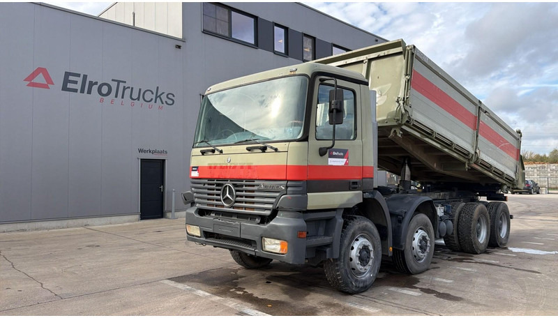 Mercedes-Benz Actros 3235 (EPS / LAMES / GRAND PONT / STEEL SUSP. / 3 PEDALES / MP1) - Kippiauto kuorma-auto: kuva Mercedes-Benz Actros 3235 (EPS / LAMES / GRAND PONT / STEEL SUSP. / 3 PEDALES / MP1) - Kippiauto kuorma-auto Mercedes-Benz Actros 3235 (EPS / LAMES / GRAND PONT / STEEL SUSP. / 3 PEDALES / MP1) - Kippiauto kuorma-auto: kuva Mercedes-Benz Actros 3235 (EPS / LAMES / GRAND PONT / STEEL SUSP. / 3 PEDALES / MP1) - Kippiauto kuorma-auto