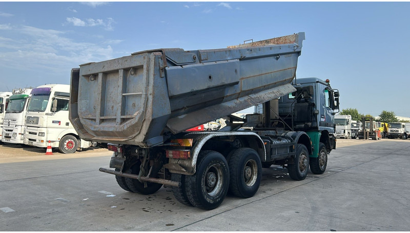 Mercedes-Benz Actros 4143 (8X8 / BOITE MANUELLE / LAMES / GRAND PONT / STEEL SUSP. / BIG AXLE) - Kippiauto kuorma-auto: kuva Mercedes-Benz Actros 4143 (8X8 / BOITE MANUELLE / LAMES / GRAND PONT / STEEL SUSP. / BIG AXLE) - Kippiauto kuorma-auto Mercedes-Benz Actros 4143 (8X8 / BOITE MANUELLE / LAMES / GRAND PONT / STEEL SUSP. / BIG AXLE) - Kippiauto kuorma-auto: kuva Mercedes-Benz Actros 4143 (8X8 / BOITE MANUELLE / LAMES / GRAND PONT / STEEL SUSP. / BIG AXLE) - Kippiauto kuorma-auto