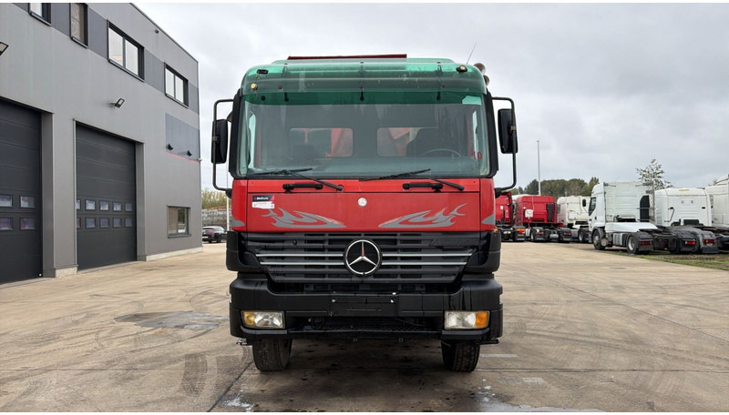 Mercedes-Benz Actros 4143 (GRAND PONT / BOITE MANUELLE / LAMES / 8X4 / STEEL SUSP.) - Kippiauto kuorma-auto: kuva Mercedes-Benz Actros 4143 (GRAND PONT / BOITE MANUELLE / LAMES / 8X4 / STEEL SUSP.) - Kippiauto kuorma-auto Mercedes-Benz Actros 4143 (GRAND PONT / BOITE MANUELLE / LAMES / 8X4 / STEEL SUSP.) - Kippiauto kuorma-auto: kuva Mercedes-Benz Actros 4143 (GRAND PONT / BOITE MANUELLE / LAMES / 8X4 / STEEL SUSP.) - Kippiauto kuorma-auto