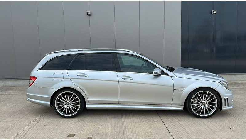 Mercedes-Benz C-Klasse 63 AMG (LICHTE VRACHT / BELGISCHE WAGEN / V8 / OPEN DAK) - Farmari: kuva Mercedes-Benz C-Klasse 63 AMG (LICHTE VRACHT / BELGISCHE WAGEN / V8 / OPEN DAK) - Farmari Mercedes-Benz C-Klasse 63 AMG (LICHTE VRACHT / BELGISCHE WAGEN / V8 / OPEN DAK) - Farmari: kuva Mercedes-Benz C-Klasse 63 AMG (LICHTE VRACHT / BELGISCHE WAGEN / V8 / OPEN DAK) - Farmari
