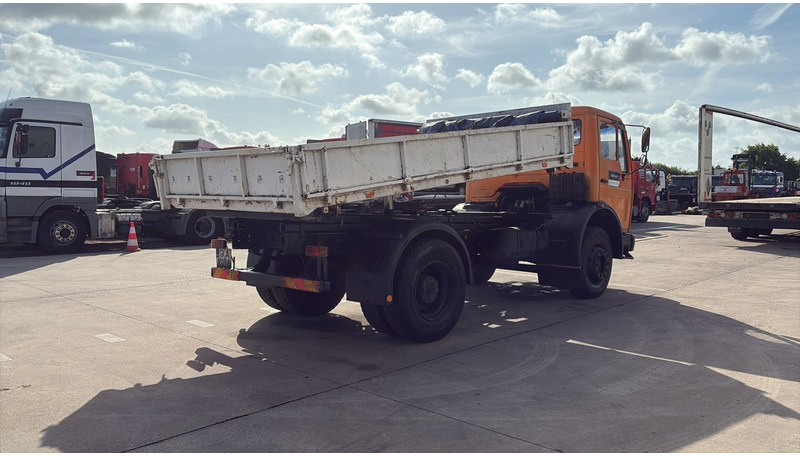 Mercedes-Benz SK 1628 (V8 / LAMES / GRAND PONT / POMPE MANUELLE) - Kippiauto kuorma-auto: kuva Mercedes-Benz SK 1628 (V8 / LAMES / GRAND PONT / POMPE MANUELLE) - Kippiauto kuorma-auto Mercedes-Benz SK 1628 (V8 / LAMES / GRAND PONT / POMPE MANUELLE) - Kippiauto kuorma-auto: kuva Mercedes-Benz SK 1628 (V8 / LAMES / GRAND PONT / POMPE MANUELLE) - Kippiauto kuorma-auto