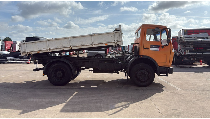 Mercedes-Benz SK 1628 (V8 / LAMES / GRAND PONT / POMPE MANUELLE) - Kippiauto kuorma-auto: kuva Mercedes-Benz SK 1628 (V8 / LAMES / GRAND PONT / POMPE MANUELLE) - Kippiauto kuorma-auto Mercedes-Benz SK 1628 (V8 / LAMES / GRAND PONT / POMPE MANUELLE) - Kippiauto kuorma-auto: kuva Mercedes-Benz SK 1628 (V8 / LAMES / GRAND PONT / POMPE MANUELLE) - Kippiauto kuorma-auto