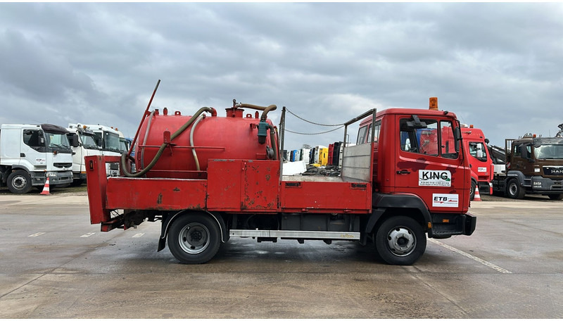 Mercedes-Benz SK 814 (VIDANGEUR / VACUUM / AUXILAIRY / SPER / STEEL SUSP. / LAMES) - Puhtaanpitoauto: kuva Mercedes-Benz SK 814 (VIDANGEUR / VACUUM / AUXILAIRY / SPER / STEEL SUSP. / LAMES) - Puhtaanpitoauto Mercedes-Benz SK 814 (VIDANGEUR / VACUUM / AUXILAIRY / SPER / STEEL SUSP. / LAMES) - Puhtaanpitoauto: kuva Mercedes-Benz SK 814 (VIDANGEUR / VACUUM / AUXILAIRY / SPER / STEEL SUSP. / LAMES) - Puhtaanpitoauto