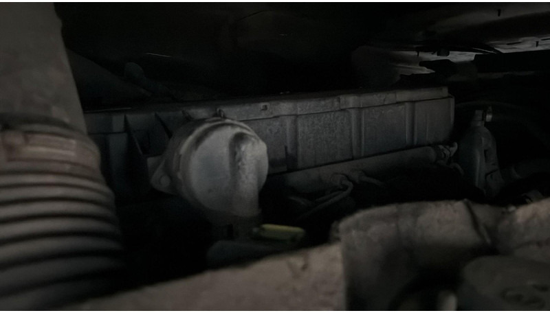 Umpikori kuorma-auto Renault Premium 320 (BOITE MANUELLE / CAMION FRANCAIS / PARFAIT ETAT / MANUAL GEARBOX): kuva Umpikori kuorma-auto Renault Premium 320 (BOITE MANUELLE / CAMION FRANCAIS / PARFAIT ETAT / MANUAL GEARBOX) Umpikori kuorma-auto Renault Premium 320 (BOITE MANUELLE / CAMION FRANCAIS / PARFAIT ETAT / MANUAL GEARBOX): kuva Umpikori kuorma-auto Renault Premium 320 (BOITE MANUELLE / CAMION FRANCAIS / PARFAIT ETAT / MANUAL GEARBOX)