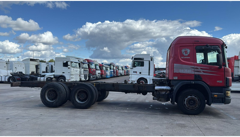 Scania 114 - 380 (6X4 / GRAND PONT / LAMES / BIG AXLE / STEEL SUSP. / BOITE MANUELLE / MANUAL GEARBOX) - Kuorma-auto alusta: kuva Scania 114 - 380 (6X4 / GRAND PONT / LAMES / BIG AXLE / STEEL SUSP. / BOITE MANUELLE / MANUAL GEARBOX) - Kuorma-auto alusta Scania 114 - 380 (6X4 / GRAND PONT / LAMES / BIG AXLE / STEEL SUSP. / BOITE MANUELLE / MANUAL GEARBOX) - Kuorma-auto alusta: kuva Scania 114 - 380 (6X4 / GRAND PONT / LAMES / BIG AXLE / STEEL SUSP. / BOITE MANUELLE / MANUAL GEARBOX) - Kuorma-auto alusta