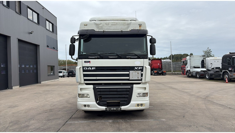 DAF 105 XF 460 (AIRCO / GOOD CONDITION / BONNE ETAT / BOITE MANUALLE / GEARBOX MANUAL) - Vetopöytäauto: kuva DAF 105 XF 460 (AIRCO / GOOD CONDITION / BONNE ETAT / BOITE MANUALLE / GEARBOX MANUAL) - Vetopöytäauto DAF 105 XF 460 (AIRCO / GOOD CONDITION / BONNE ETAT / BOITE MANUALLE / GEARBOX MANUAL) - Vetopöytäauto: kuva DAF 105 XF 460 (AIRCO / GOOD CONDITION / BONNE ETAT / BOITE MANUALLE / GEARBOX MANUAL) - Vetopöytäauto