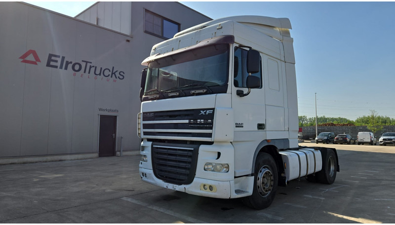DAF XF 105.410 (BOITE MANUELLE / MANUAL GEARBOX) - Vetopöytäauto: kuva DAF XF 105.410 (BOITE MANUELLE / MANUAL GEARBOX) - Vetopöytäauto DAF XF 105.410 (BOITE MANUELLE / MANUAL GEARBOX) - Vetopöytäauto: kuva DAF XF 105.410 (BOITE MANUELLE / MANUAL GEARBOX) - Vetopöytäauto