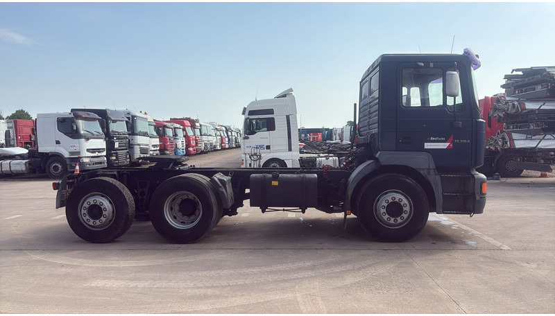 MAN 26.314 (MANUAL PUMP / MANUAL GEARBOX / 6X2) - Vetopöytäauto: kuva MAN 26.314 (MANUAL PUMP / MANUAL GEARBOX / 6X2) - Vetopöytäauto MAN 26.314 (MANUAL PUMP / MANUAL GEARBOX / 6X2) - Vetopöytäauto: kuva MAN 26.314 (MANUAL PUMP / MANUAL GEARBOX / 6X2) - Vetopöytäauto