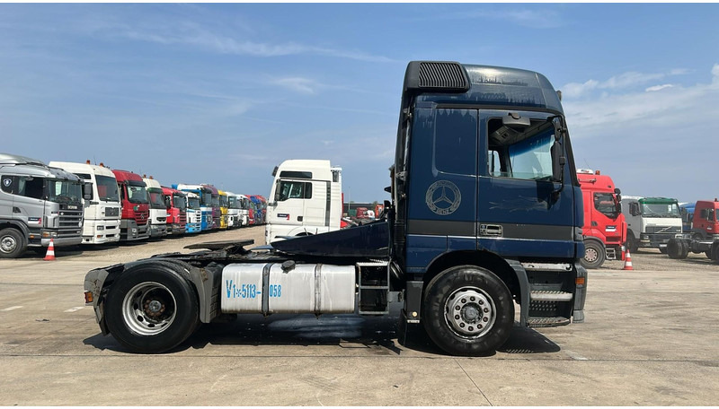 Mercedes-Benz Actros 1835 (EPS / V6 / 3 PEDALES / MP1 / PTO) - Vetopöytäauto: kuva Mercedes-Benz Actros 1835 (EPS / V6 / 3 PEDALES / MP1 / PTO) - Vetopöytäauto Mercedes-Benz Actros 1835 (EPS / V6 / 3 PEDALES / MP1 / PTO) - Vetopöytäauto: kuva Mercedes-Benz Actros 1835 (EPS / V6 / 3 PEDALES / MP1 / PTO) - Vetopöytäauto