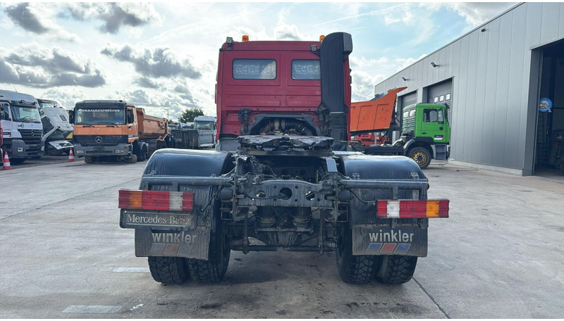 Mercedes-Benz Actros 1840 (4X4 / LAMES / GRANT PONT / PARFAIT ETAT / MP1 / V6 / ALLRAD) - Vetopöytäauto: kuva Mercedes-Benz Actros 1840 (4X4 / LAMES / GRANT PONT / PARFAIT ETAT / MP1 / V6 / ALLRAD) - Vetopöytäauto Mercedes-Benz Actros 1840 (4X4 / LAMES / GRANT PONT / PARFAIT ETAT / MP1 / V6 / ALLRAD) - Vetopöytäauto: kuva Mercedes-Benz Actros 1840 (4X4 / LAMES / GRANT PONT / PARFAIT ETAT / MP1 / V6 / ALLRAD) - Vetopöytäauto