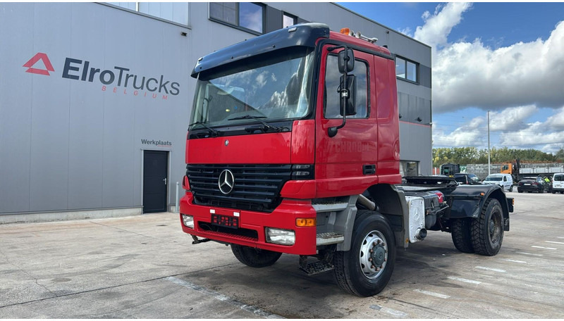 Mercedes-Benz Actros 1840 (4X4 / LAMES / GRANT PONT / PARFAIT ETAT / MP1 / V6 / ALLRAD) - Vetopöytäauto: kuva Mercedes-Benz Actros 1840 (4X4 / LAMES / GRANT PONT / PARFAIT ETAT / MP1 / V6 / ALLRAD) - Vetopöytäauto Mercedes-Benz Actros 1840 (4X4 / LAMES / GRANT PONT / PARFAIT ETAT / MP1 / V6 / ALLRAD) - Vetopöytäauto: kuva Mercedes-Benz Actros 1840 (4X4 / LAMES / GRANT PONT / PARFAIT ETAT / MP1 / V6 / ALLRAD) - Vetopöytäauto