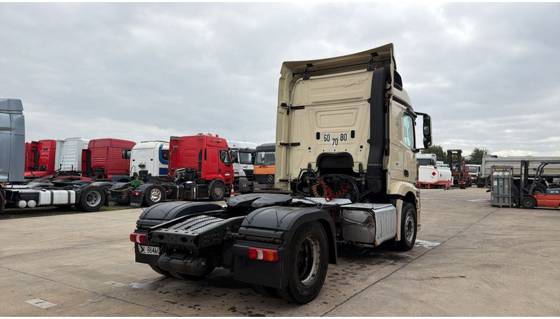 Mercedes-Benz Actros 1845 (PERFECT CONDITION / EURO 5) - Vetopöytäauto: kuva Mercedes-Benz Actros 1845 (PERFECT CONDITION / EURO 5) - Vetopöytäauto Mercedes-Benz Actros 1845 (PERFECT CONDITION / EURO 5) - Vetopöytäauto: kuva Mercedes-Benz Actros 1845 (PERFECT CONDITION / EURO 5) - Vetopöytäauto