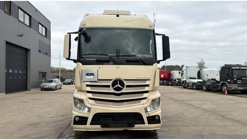 Mercedes-Benz Actros 1845 (PERFECT CONDITION / EURO 5) - Vetopöytäauto: kuva Mercedes-Benz Actros 1845 (PERFECT CONDITION / EURO 5) - Vetopöytäauto Mercedes-Benz Actros 1845 (PERFECT CONDITION / EURO 5) - Vetopöytäauto: kuva Mercedes-Benz Actros 1845 (PERFECT CONDITION / EURO 5) - Vetopöytäauto