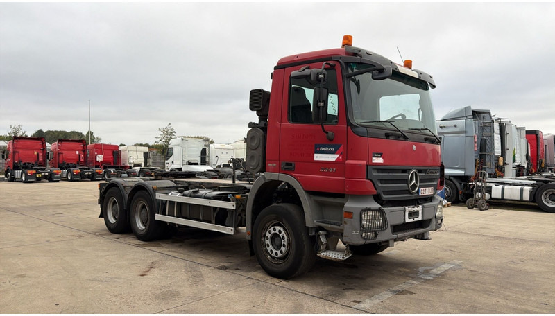 Mercedes-Benz Actros 3341 (EPS / CAMION BELGE !! / SUPS. LAMES / 33 TONNES / 3 PEDALES / MP2 / TRACTEUR ORIGINAL !! / V6 / MP2) - Vetopöytäauto: kuva Mercedes-Benz Actros 3341 (EPS / CAMION BELGE !! / SUPS. LAMES / 33 TONNES / 3 PEDALES / MP2 / TRACTEUR ORIGINAL !! / V6 / MP2) - Vetopöytäauto Mercedes-Benz Actros 3341 (EPS / CAMION BELGE !! / SUPS. LAMES / 33 TONNES / 3 PEDALES / MP2 / TRACTEUR ORIGINAL !! / V6 / MP2) - Vetopöytäauto: kuva Mercedes-Benz Actros 3341 (EPS / CAMION BELGE !! / SUPS. LAMES / 33 TONNES / 3 PEDALES / MP2 / TRACTEUR ORIGINAL !! / V6 / MP2) - Vetopöytäauto