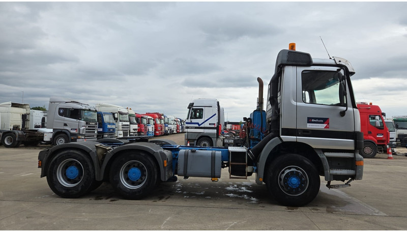 Mercedes-Benz actros 2643 (184.000 KM !! / EPS / 6X4 / TRACTEUR ORIGINAL / 3 PEDALES / GRAND PONT / PARFAIT ETAT) - Vetopöytäauto: kuva Mercedes-Benz actros 2643 (184.000 KM !! / EPS / 6X4 / TRACTEUR ORIGINAL / 3 PEDALES / GRAND PONT / PARFAIT ETAT) - Vetopöytäauto Mercedes-Benz actros 2643 (184.000 KM !! / EPS / 6X4 / TRACTEUR ORIGINAL / 3 PEDALES / GRAND PONT / PARFAIT ETAT) - Vetopöytäauto: kuva Mercedes-Benz actros 2643 (184.000 KM !! / EPS / 6X4 / TRACTEUR ORIGINAL / 3 PEDALES / GRAND PONT / PARFAIT ETAT) - Vetopöytäauto