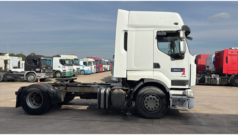 Renault Premium 440 DXI (BOITE MANUELLE / MANUAL GEARBOX) - Vetopöytäauto: kuva Renault Premium 440 DXI (BOITE MANUELLE / MANUAL GEARBOX) - Vetopöytäauto Renault Premium 440 DXI (BOITE MANUELLE / MANUAL GEARBOX) - Vetopöytäauto: kuva Renault Premium 440 DXI (BOITE MANUELLE / MANUAL GEARBOX) - Vetopöytäauto