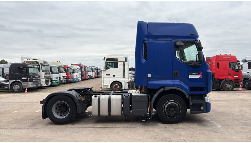 Renault Premium 450 DXI (BOITE MANUELLE / MANUAL GEARBOX) - Vetopöytäauto: kuva Renault Premium 450 DXI (BOITE MANUELLE / MANUAL GEARBOX) - Vetopöytäauto Renault Premium 450 DXI (BOITE MANUELLE / MANUAL GEARBOX) - Vetopöytäauto: kuva Renault Premium 450 DXI (BOITE MANUELLE / MANUAL GEARBOX) - Vetopöytäauto