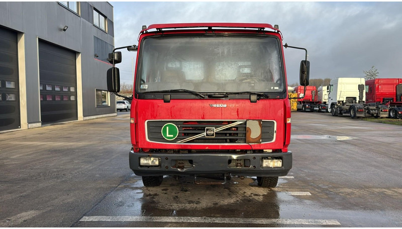 Volvo FL 220 (MANUAL GEARBOX / BOITE MANUELLE) - Kuorma-auto alusta: kuva Volvo FL 220 (MANUAL GEARBOX / BOITE MANUELLE) - Kuorma-auto alusta Volvo FL 220 (MANUAL GEARBOX / BOITE MANUELLE) - Kuorma-auto alusta: kuva Volvo FL 220 (MANUAL GEARBOX / BOITE MANUELLE) - Kuorma-auto alusta