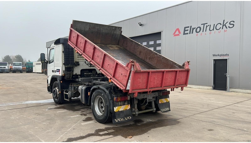 Volvo FM 10 - 320 (POMPE MANUELLE / MANUAL PUMP / MANUAL GEARBOX / BOITE MANUELLE) - Kippiauto kuorma-auto: kuva Volvo FM 10 - 320 (POMPE MANUELLE / MANUAL PUMP / MANUAL GEARBOX / BOITE MANUELLE) - Kippiauto kuorma-auto Volvo FM 10 - 320 (POMPE MANUELLE / MANUAL PUMP / MANUAL GEARBOX / BOITE MANUELLE) - Kippiauto kuorma-auto: kuva Volvo FM 10 - 320 (POMPE MANUELLE / MANUAL PUMP / MANUAL GEARBOX / BOITE MANUELLE) - Kippiauto kuorma-auto