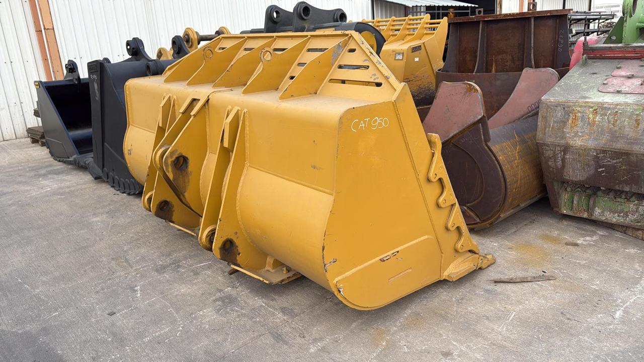 CAT 966 Rock Bucket - Pyöräkuormaaja: kuva CAT 966 Rock Bucket - Pyöräkuormaaja CAT 966 Rock Bucket - Pyöräkuormaaja: kuva CAT 966 Rock Bucket - Pyöräkuormaaja