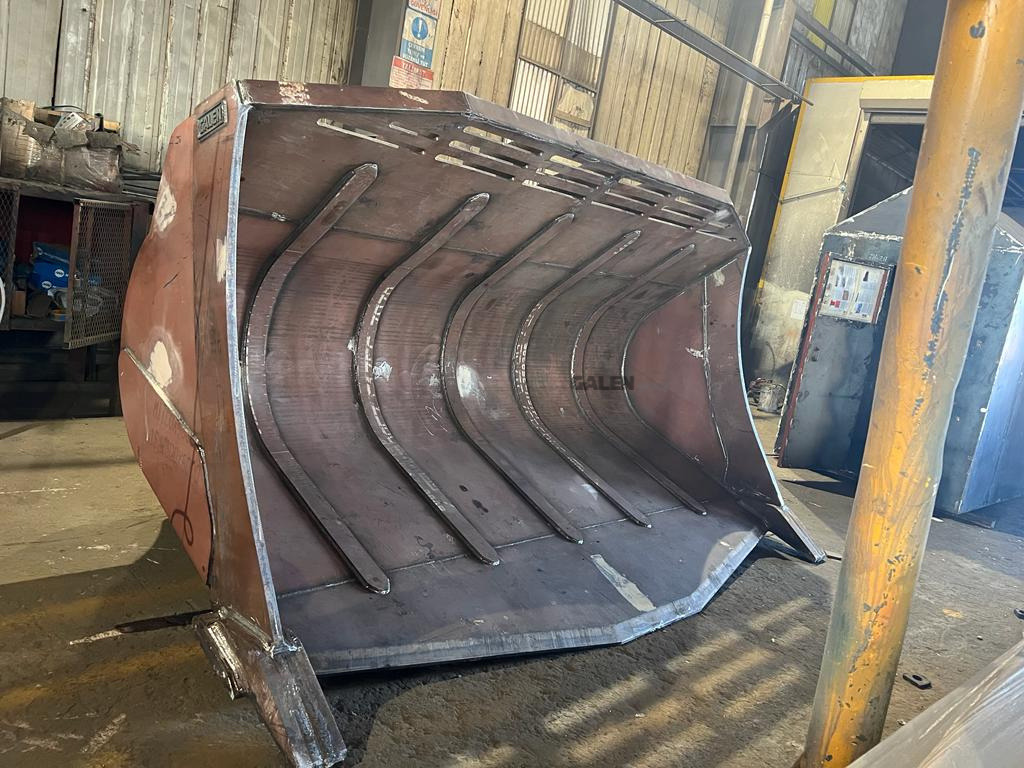 CATERPILLAR 988 Marble Attachments - Haarukka - Pyöräkuormaaja: kuva CATERPILLAR 988 Marble Attachments - Haarukka - Pyöräkuormaaja CATERPILLAR 988 Marble Attachments - Haarukka - Pyöräkuormaaja: kuva CATERPILLAR 988 Marble Attachments - Haarukka - Pyöräkuormaaja