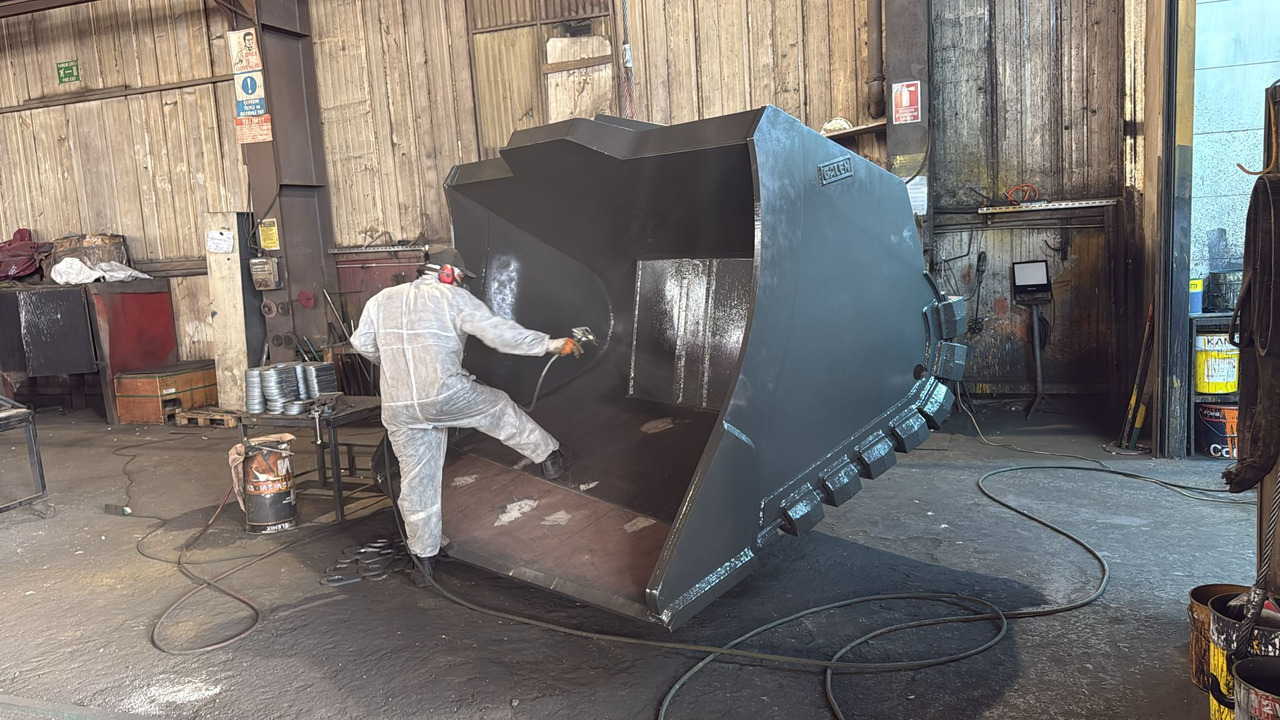 Epiroc ST1030 - Kuormaajan kauha - Pyöräkuormaaja: kuva Epiroc ST1030 - Kuormaajan kauha - Pyöräkuormaaja Epiroc ST1030 - Kuormaajan kauha - Pyöräkuormaaja: kuva Epiroc ST1030 - Kuormaajan kauha - Pyöräkuormaaja