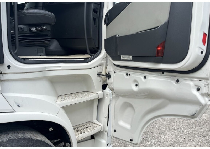 Volvo FH500 - Kuorma-auto alusta: kuva Volvo FH500 - Kuorma-auto alusta Volvo FH500 - Kuorma-auto alusta: kuva Volvo FH500 - Kuorma-auto alusta