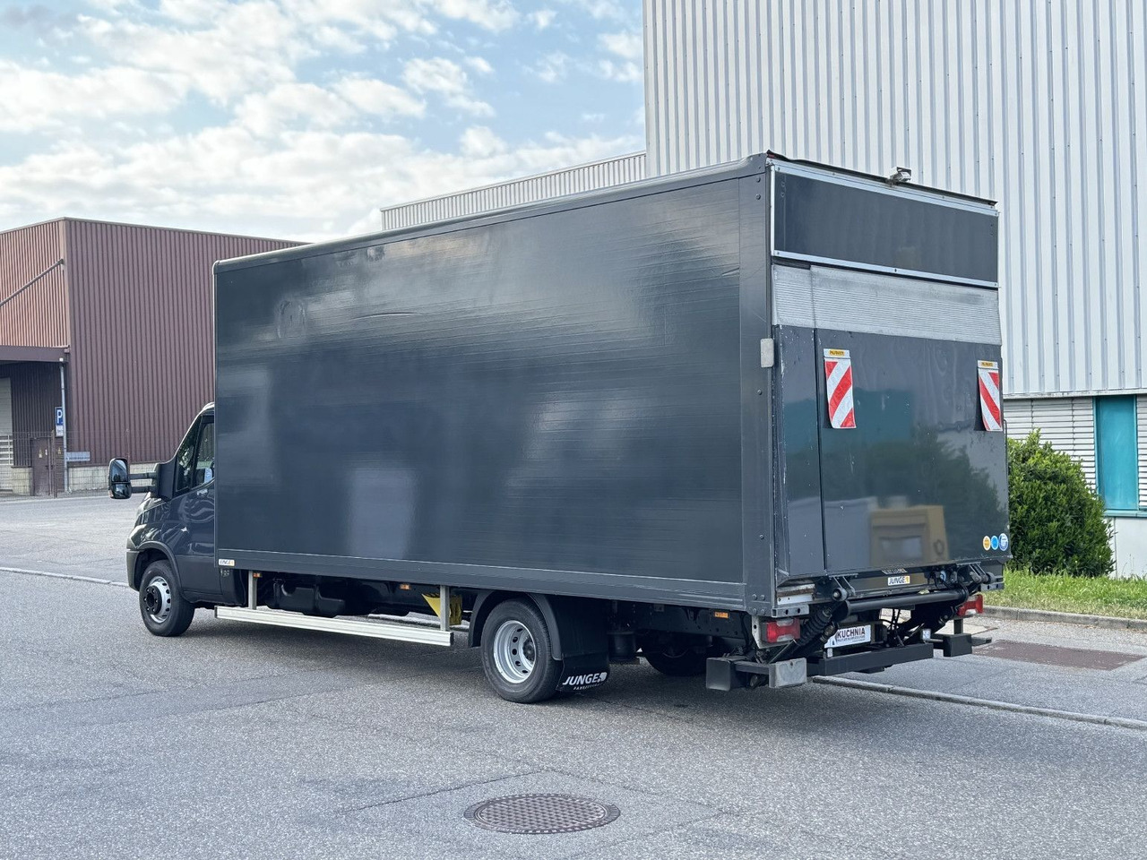 Iveco Daily 72c180 Hi-Matic Koffer LBW Luftgef. Klima - Jakeluauto: kuva Iveco Daily 72c180 Hi-Matic Koffer LBW Luftgef. Klima - Jakeluauto Iveco Daily 72c180 Hi-Matic Koffer LBW Luftgef. Klima - Jakeluauto: kuva Iveco Daily 72c180 Hi-Matic Koffer LBW Luftgef. Klima - Jakeluauto