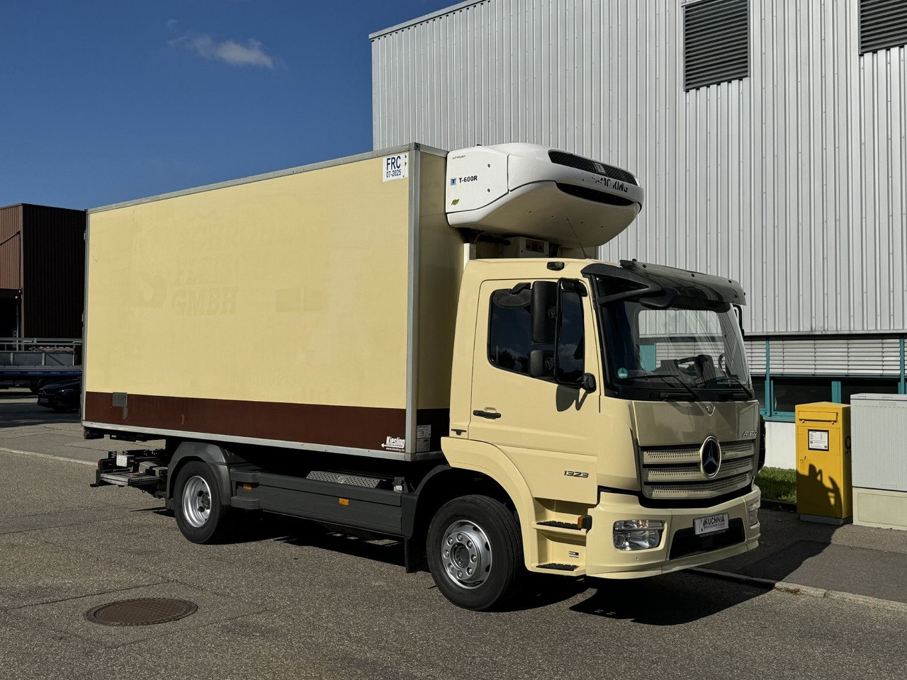 Mercedes-Benz Atego 1323L 4-Fleisch-Rohrbahnen TK T600R ATM - Refrigeraattori kuorma-auto: kuva Mercedes-Benz Atego 1323L 4-Fleisch-Rohrbahnen TK T600R ATM - Refrigeraattori kuorma-auto Mercedes-Benz Atego 1323L 4-Fleisch-Rohrbahnen TK T600R ATM - Refrigeraattori kuorma-auto: kuva Mercedes-Benz Atego 1323L 4-Fleisch-Rohrbahnen TK T600R ATM - Refrigeraattori kuorma-auto