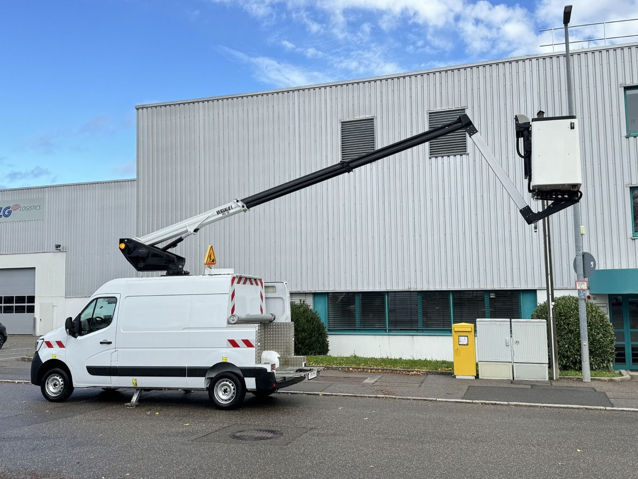 Renault MASTER Versalift VDTL 135 C, 14m 230kg Abstützun - Itsekulkevat henkilönostimet: kuva Renault MASTER Versalift VDTL 135 C, 14m 230kg Abstützun - Itsekulkevat henkilönostimet Renault MASTER Versalift VDTL 135 C, 14m 230kg Abstützun - Itsekulkevat henkilönostimet: kuva Renault MASTER Versalift VDTL 135 C, 14m 230kg Abstützun - Itsekulkevat henkilönostimet