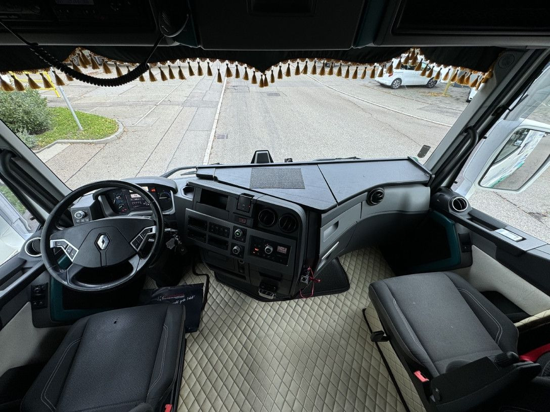 Leasing  Renault T520 HIGHCAB Comfort 2-Tanks Retarder Airbrush Renault T520 HIGHCAB Comfort 2-Tanks Retarder Airbrush: kuva Leasing  Renault T520 HIGHCAB Comfort 2-Tanks Retarder Airbrush Renault T520 HIGHCAB Comfort 2-Tanks Retarder Airbrush