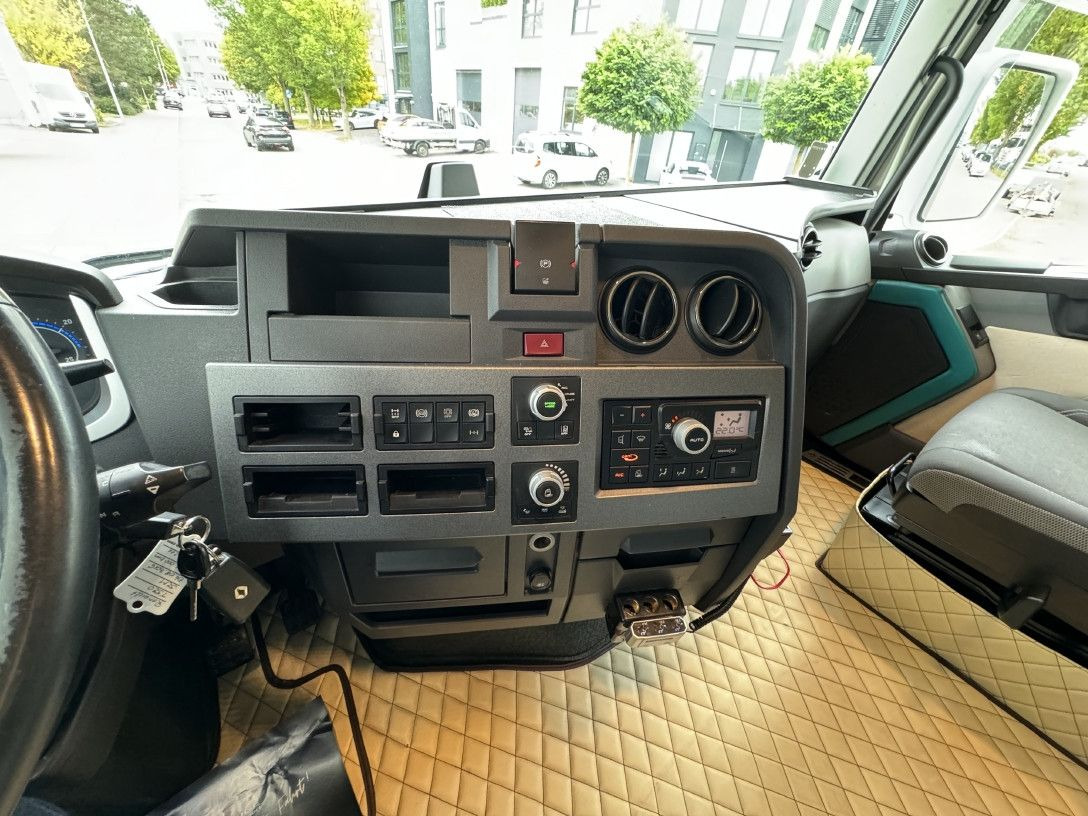 Leasing  Renault T520 HIGHCAB Comfort 2-Tanks Retarder Airbrush Renault T520 HIGHCAB Comfort 2-Tanks Retarder Airbrush: kuva Leasing  Renault T520 HIGHCAB Comfort 2-Tanks Retarder Airbrush Renault T520 HIGHCAB Comfort 2-Tanks Retarder Airbrush