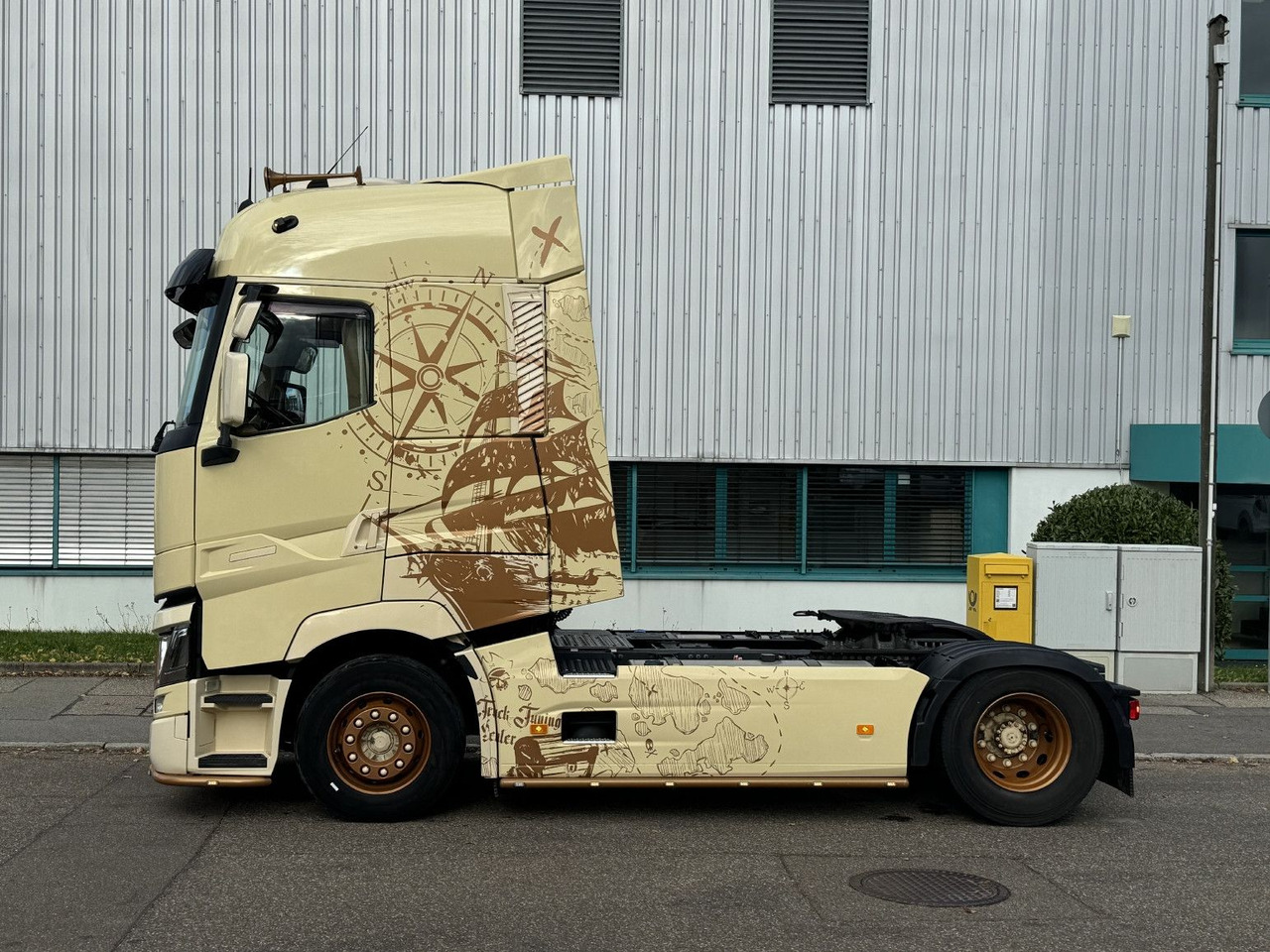 Renault T520 HIGHCAB TTC-Umbau 2-Tanks Retarder Standkli - Vetopöytäauto: kuva  Renault T520 HIGHCAB TTC-Umbau 2-Tanks Retarder Standkli - Vetopöytäauto Renault T520 HIGHCAB TTC-Umbau 2-Tanks Retarder Standkli - Vetopöytäauto: kuva  Renault T520 HIGHCAB TTC-Umbau 2-Tanks Retarder Standkli - Vetopöytäauto